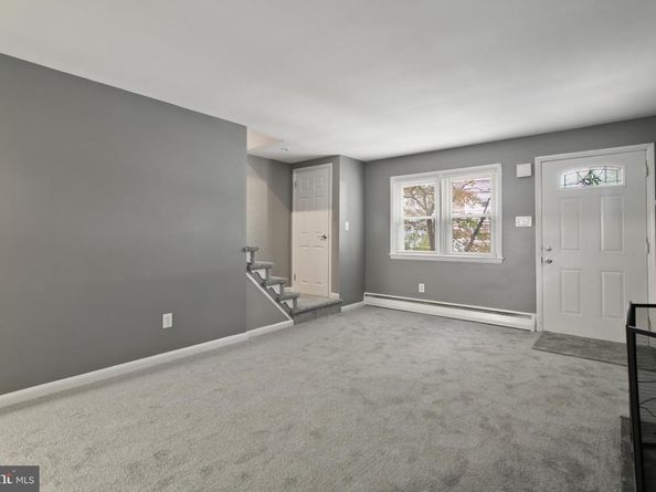 238 Jackson Avenue, Collingdale PA 19023