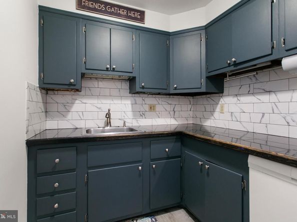 238 Jackson Avenue, Collingdale PA 19023