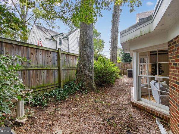 5605 Wood Way, Bethesda MD 20816