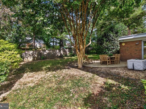 5605 Wood Way, Bethesda MD 20816