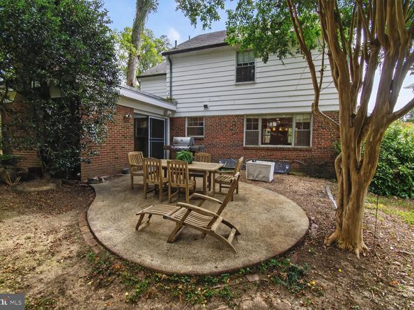 5605 Wood Way, Bethesda MD 20816