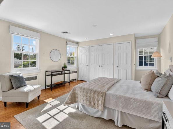 5605 Wood Way, Bethesda MD 20816