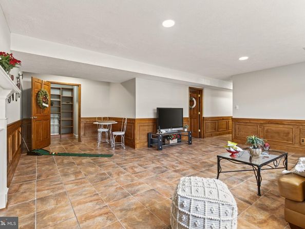 1438 Colleen Lane, Mclean VA 22101