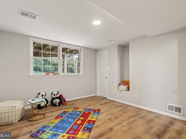 1438 Colleen Lane, Mclean VA 22101