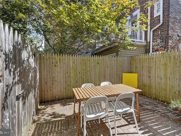 515 S Juniper Street, Philadelphia PA 19147