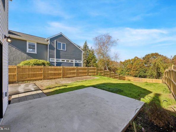3011 Church Road, Lafayette Hill PA 19444