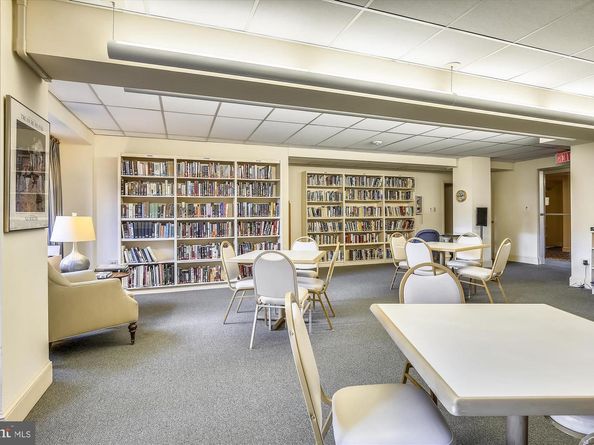 4201 Cathedral Avenue NW 222W, Washington DC 20016