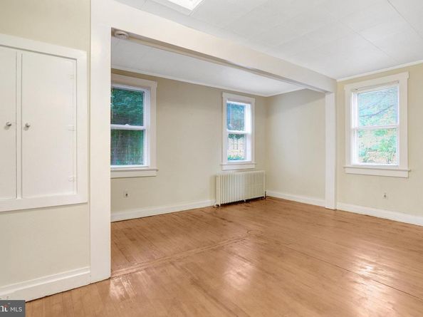 2621 2nd Road N, Arlington VA 22201