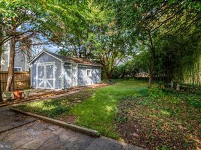 2621 2nd Road N, Arlington VA 22201