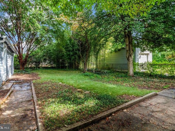 2621 2nd Road N, Arlington VA 22201