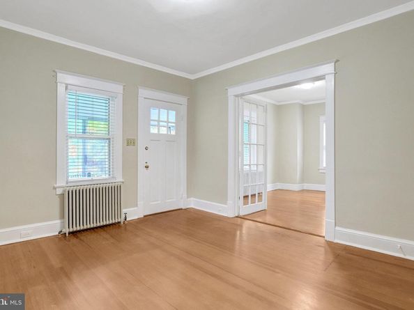 2621 2nd Road N, Arlington VA 22201