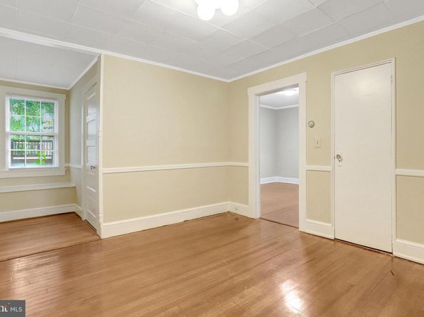 2621 2nd Road N, Arlington VA 22201