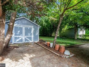 2621 2nd Road N, Arlington VA 22201