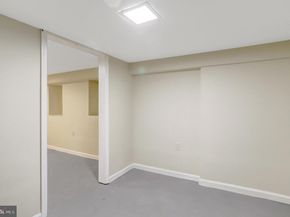 2621 2nd Road N, Arlington VA 22201