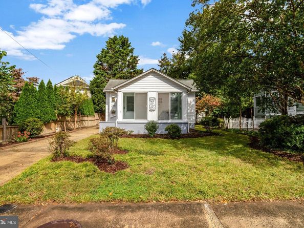 2621 2nd Road N, Arlington VA 22201