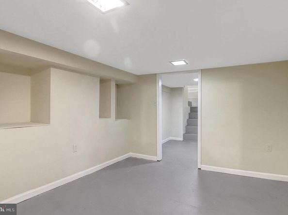 2621 2nd Road N, Arlington VA 22201