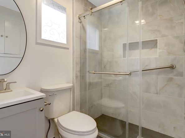 2621 2nd Road N, Arlington VA 22201
