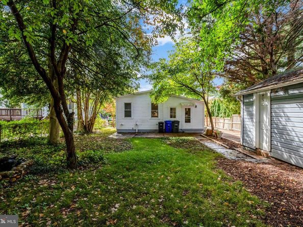 2621 2nd Road N, Arlington VA 22201