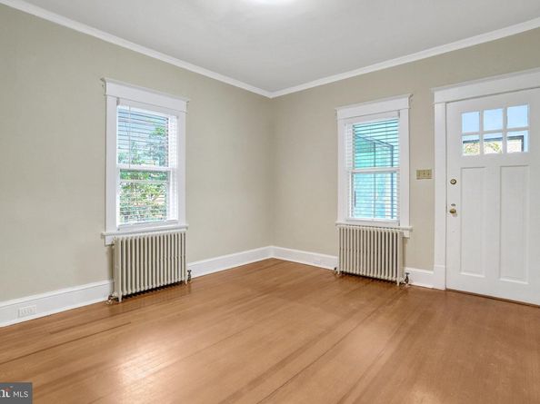 2621 2nd Road N, Arlington VA 22201