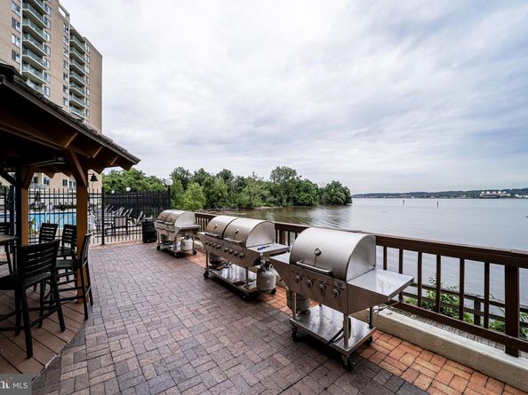 501 Slaters Lane 714, Alexandria VA 22314