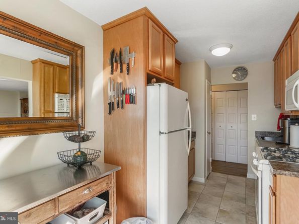 501 Slaters Lane 714, Alexandria VA 22314