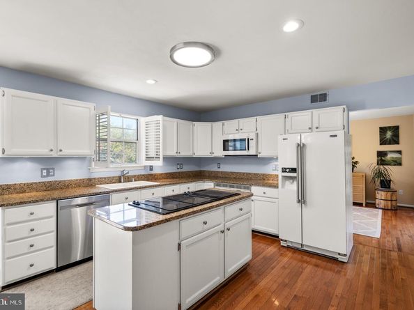 12127 Eddyspark Drive, Herndon VA 20170