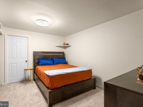 12127 Eddyspark Drive, Herndon VA 20170