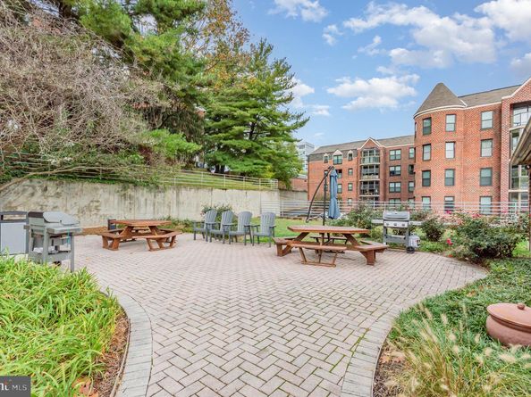 2100 Langston Boulevard 320, Arlington VA 22201