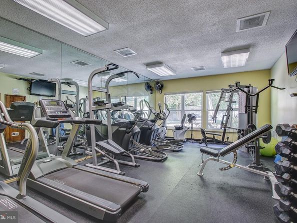 2100 Langston Boulevard 320, Arlington VA 22201