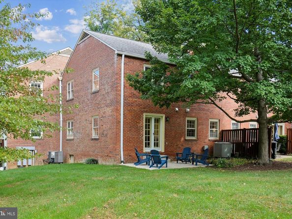 6734 Hillandale Road 9, Chevy Chase MD 20815