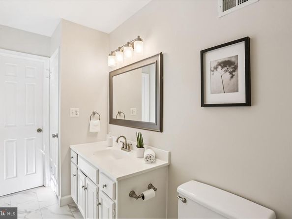 6734 Hillandale Road 9, Chevy Chase MD 20815