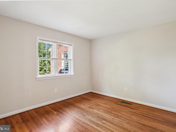 6734 Hillandale Road 9, Chevy Chase MD 20815