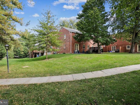 6734 Hillandale Road 9, Chevy Chase MD 20815