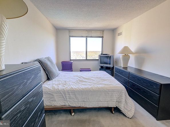 5225 Pooks Hill Road 1717S, Bethesda MD 20814