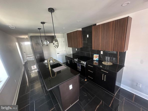 2005 N Lawrence Street, Philadelphia PA 19122