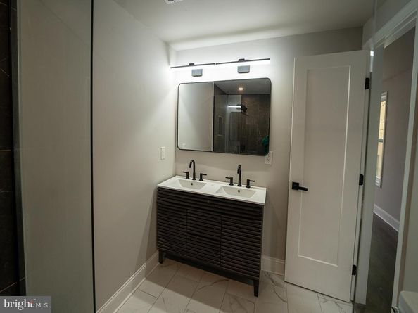 2005 N Lawrence Street, Philadelphia PA 19122