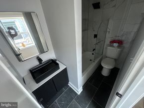 2005 N Lawrence Street, Philadelphia PA 19122