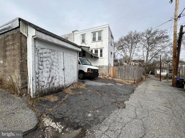 7502 Parkview Road, Upper Darby PA 19082