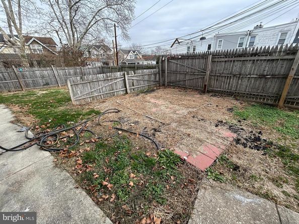 7502 Parkview Road, Upper Darby PA 19082