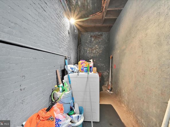 4048 Green Street, Philadelphia PA 19104