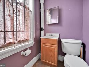 4048 Green Street, Philadelphia PA 19104