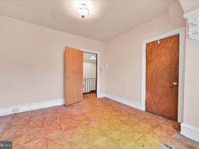 4048 Green Street, Philadelphia PA 19104