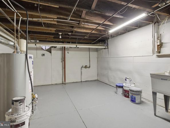 333 S Taylor Avenue, Crum Lynne PA 19022