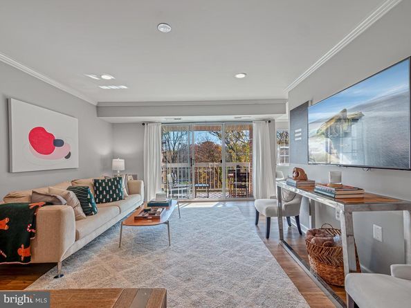 1914 Wilson Lane 202, Mclean VA 22102