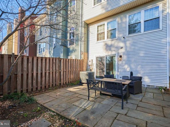 6617 Medinah Lane, Alexandria VA 22312