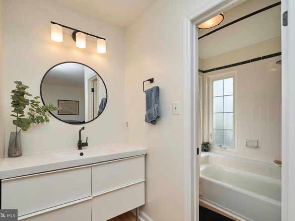 6617 Medinah Lane, Alexandria VA 22312