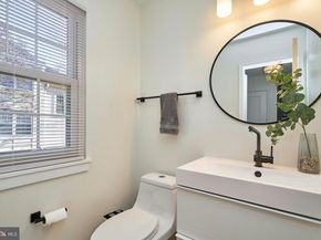 6617 Medinah Lane, Alexandria VA 22312