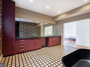 815 S 20TH Street, Philadelphia PA 19146