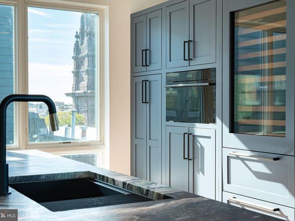 815 S 20TH Street, Philadelphia PA 19146