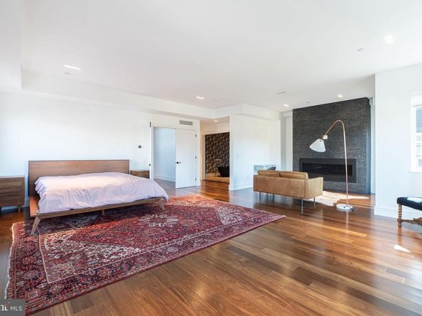 815 S 20TH Street, Philadelphia PA 19146